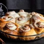 1759581323_Θρυλικά-ψωμάκια-cinnabon-μια-εύκολη-συνταγή-για-λεπτή-ζαχαροπλαστική.webp.webp
